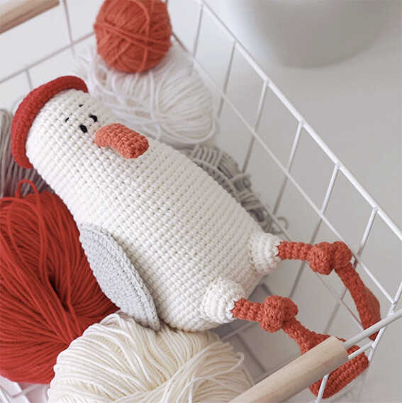 Amigurumi seagull crochet bird